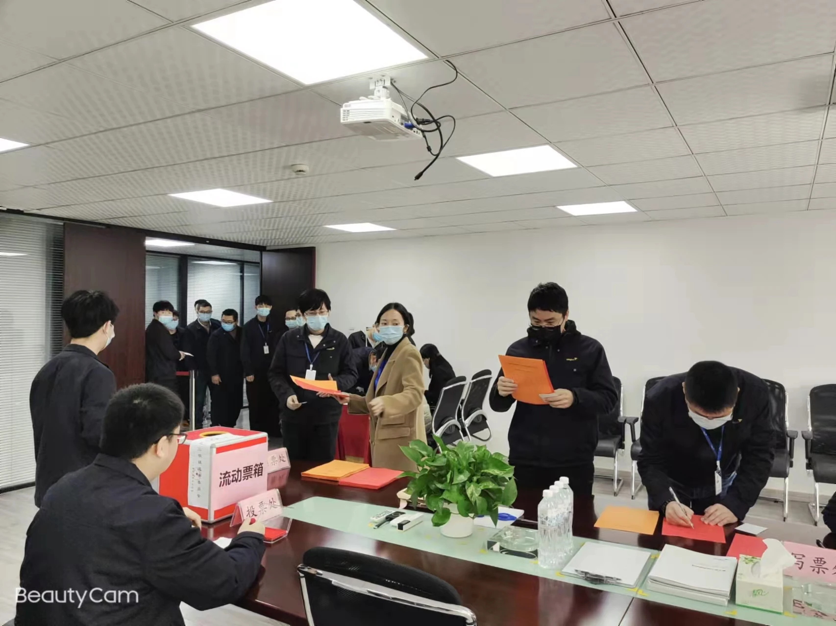 浙大华体会体育-华体会(中国)-华体会(中国)顺利开展人大代表换届选举投票工作