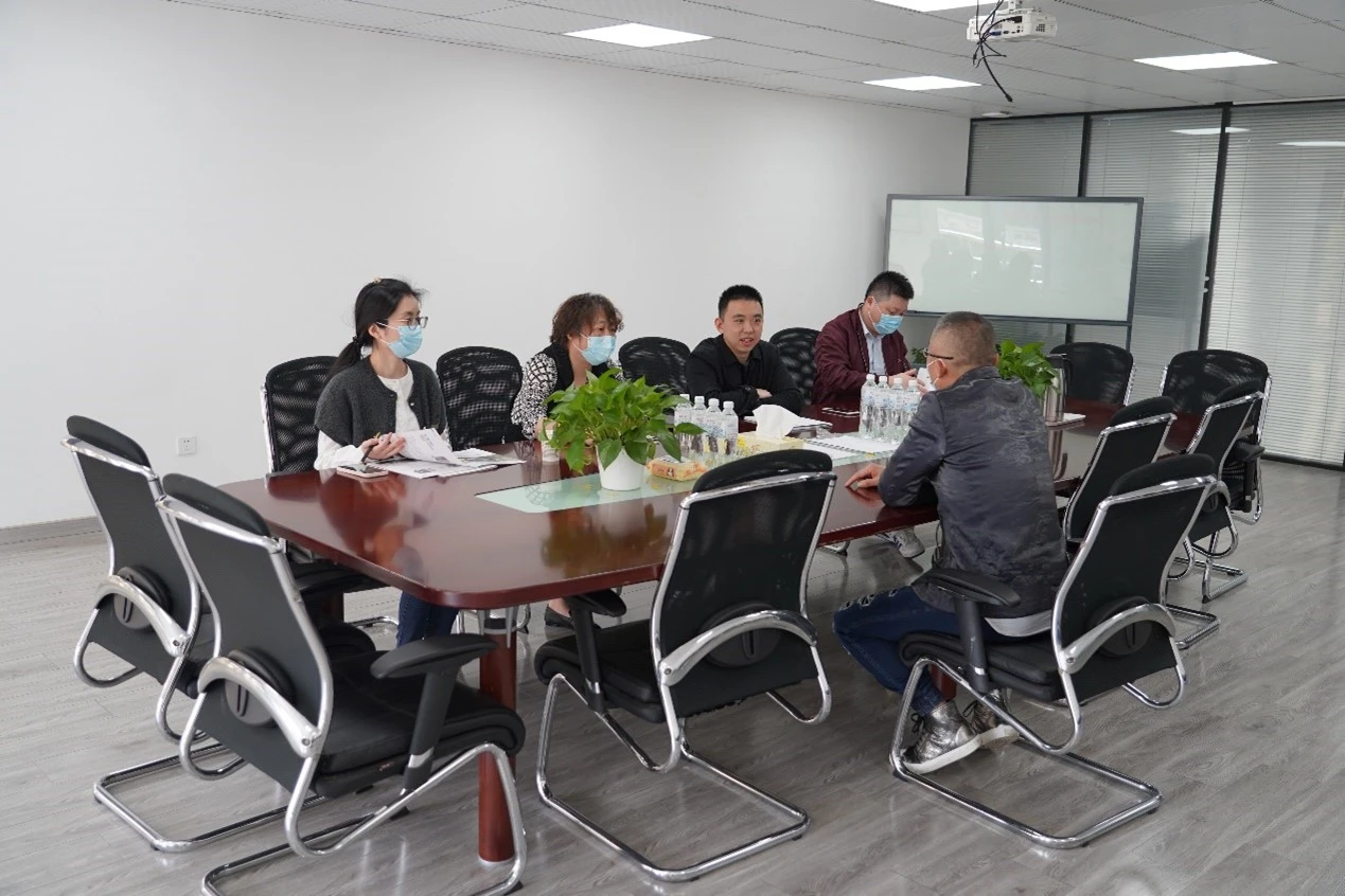 浙江大学圆正控股集团钱主任一行领导莅临浙大华体会体育-华体会(中国)-华体会(中国)考察、指导